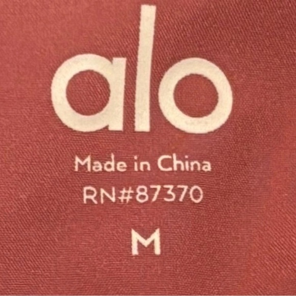 Alo Yoga Velvet Velour Cropped Puffer Jacket Coat Rosewood Pink Size M - Picture 10 of 13